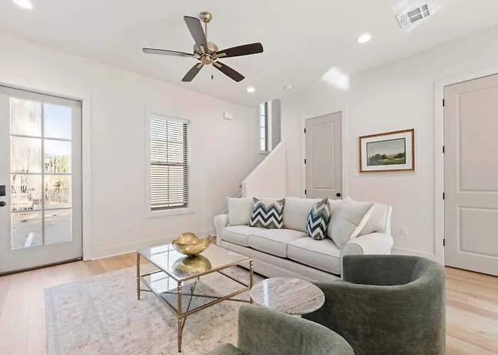 Luxe Oaks - Walk To River Ranch - Build In 2025 - Ev Charger *