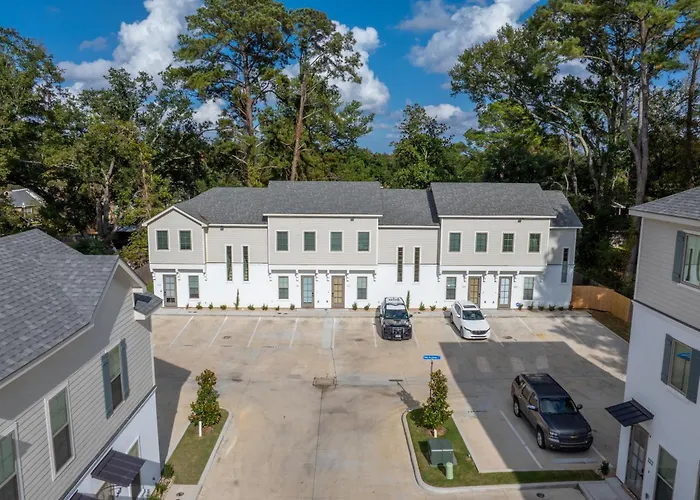 Luxe Oaks - Walk To River Ranch - Build In 2025 - Ev Charger Holiday home