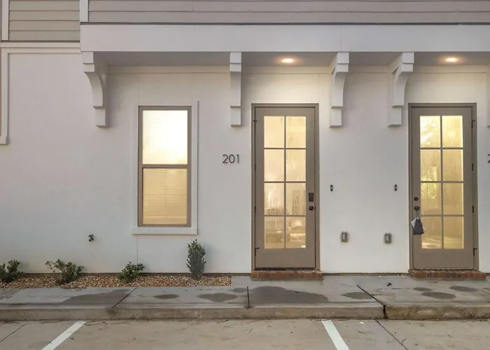 Holiday home Luxe Oaks - Walk To River Ranch - Build In 2025 - Ev Charger